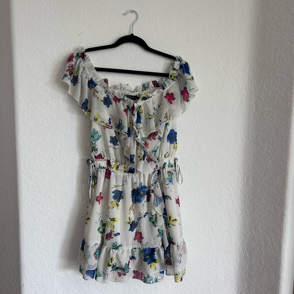 📚DROP⬇️ HOUSE OF HARLOW 1960 • White Ruffle Floral Dress • sz M - Picture 1 of 7